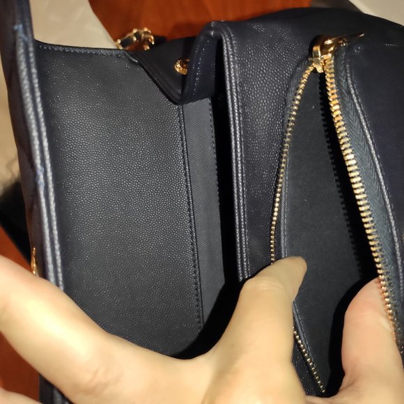 CHANEL Business Affinity Bag Medium In Navy Caviar Leather - Picture 12 of 16